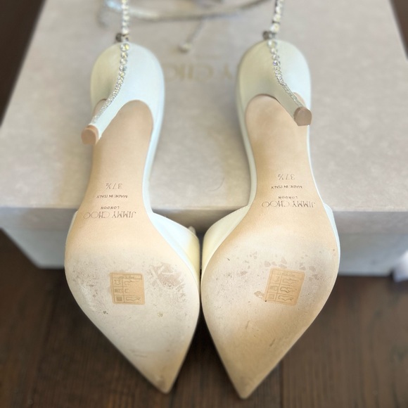 *WORN ONCE FOR PHOTOS* JIMMY CHOO Saeda Ivory Satin Pumps - Picture 7 of 16